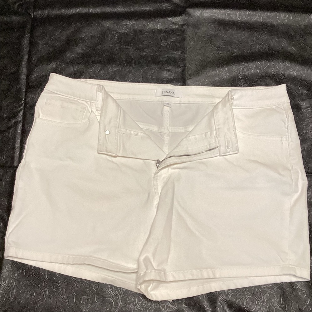 2X Zenana White Shorts